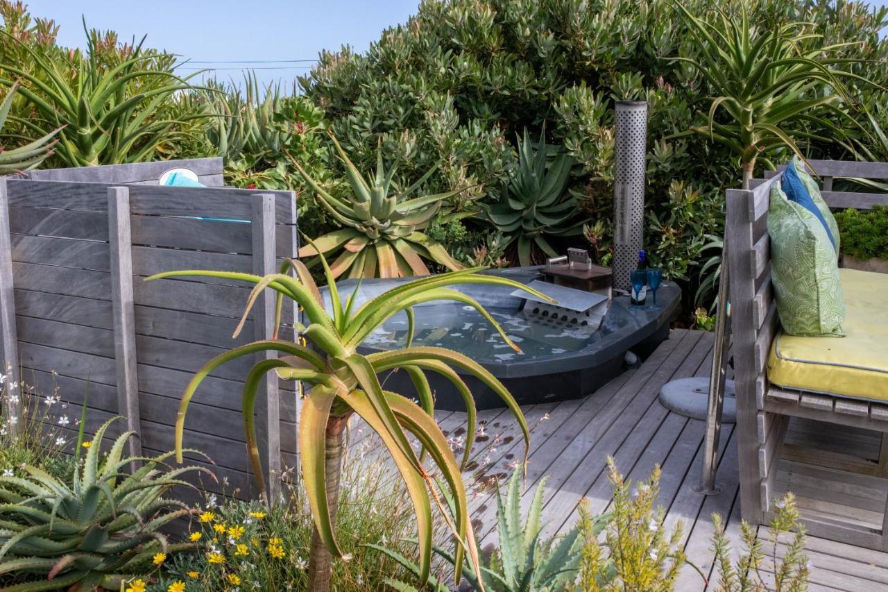Stay At Friends Bettyʼs Bay Extérieur photo